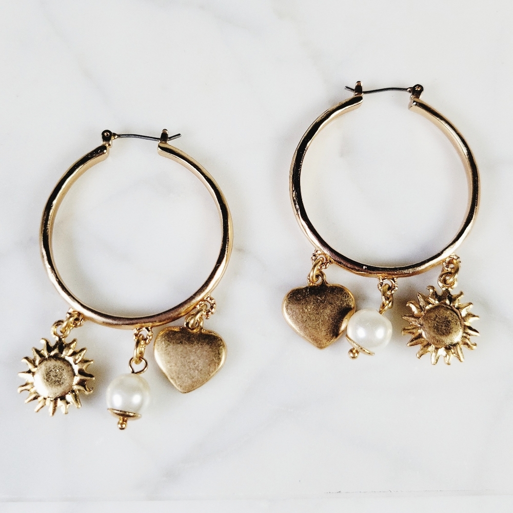 Chico's Heart Charm Hoop Earrings Pierced Katy Collection Heart Pearl Su… - Picture 6 of 9